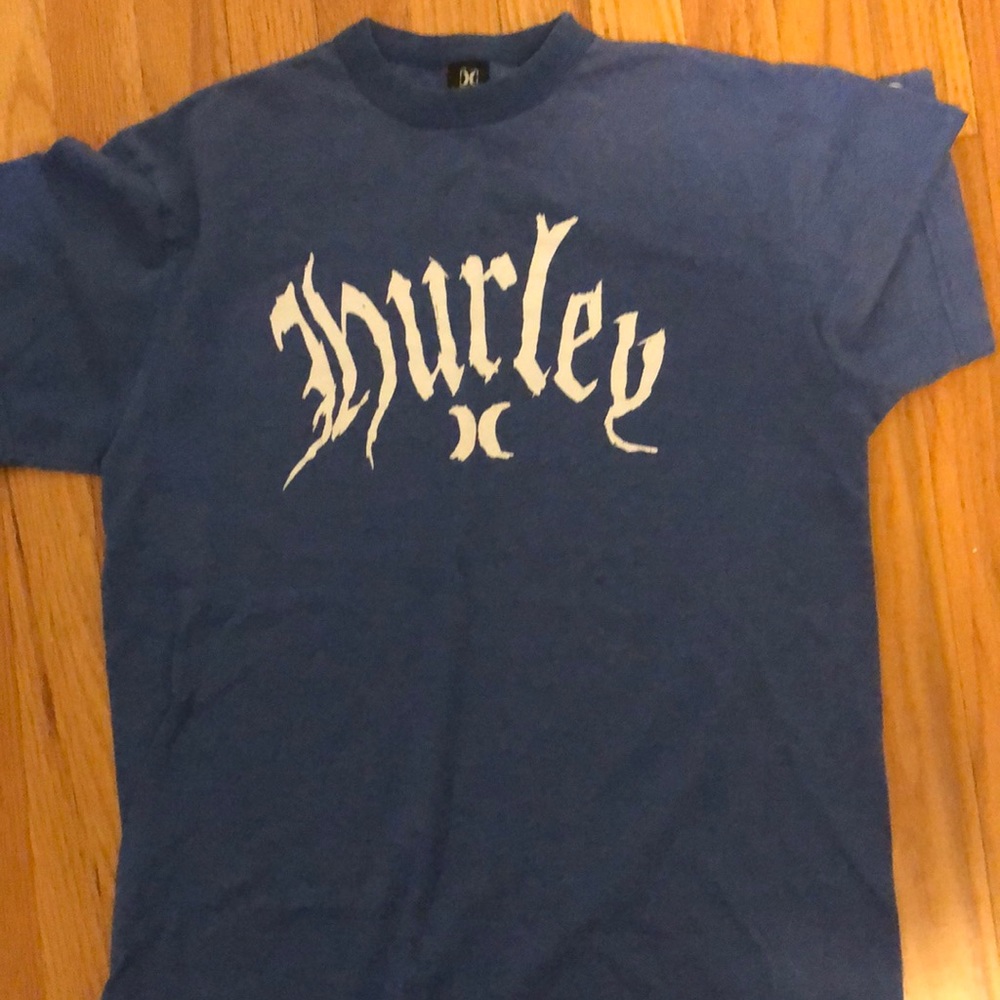 HURLEY TEE SHIRT- SIZE M- gently worn